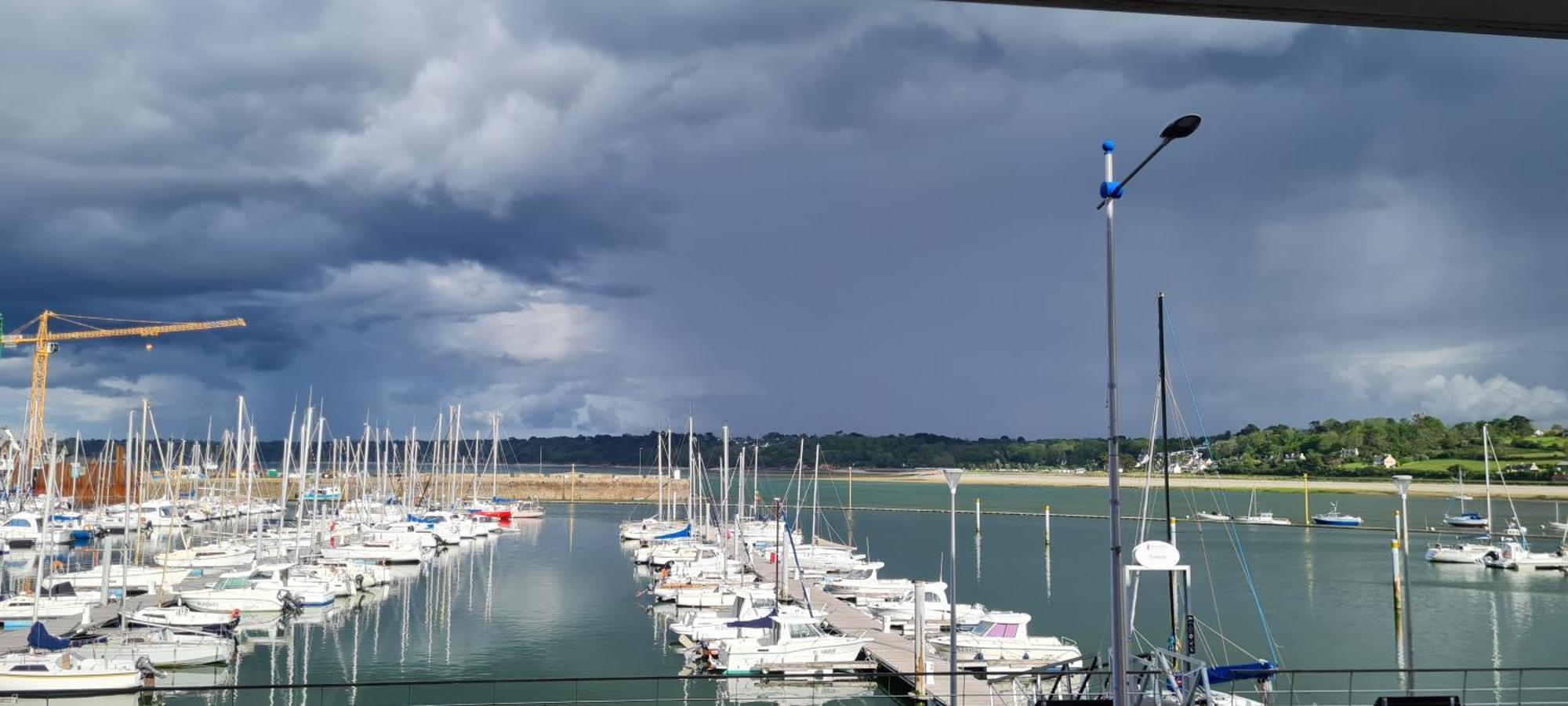 Appartement Escale Roz Pleine Vue Sur Le Port Perros-Guirec Luaran gambar